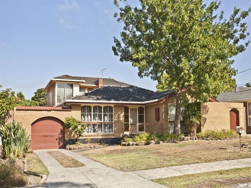 9 Lancelot Crescent, Glen Waverley VIC 3150
