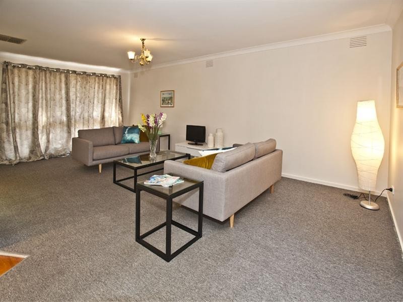 9 Lancelot Crescent, Glen Waverley VIC 3150