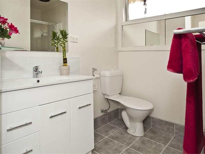 9 Lancelot Crescent, Glen Waverley VIC 3150