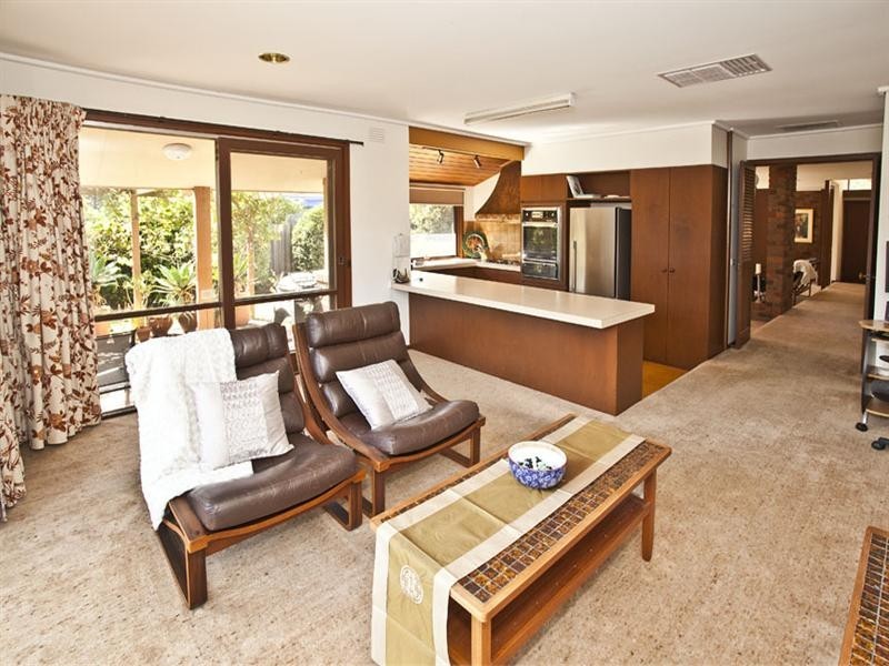 5 Glen Tower Drive, Glen Waverley VIC 3150