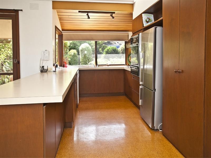 5 Glen Tower Drive, Glen Waverley VIC 3150