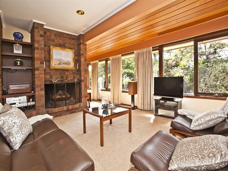 5 Glen Tower Drive, Glen Waverley VIC 3150