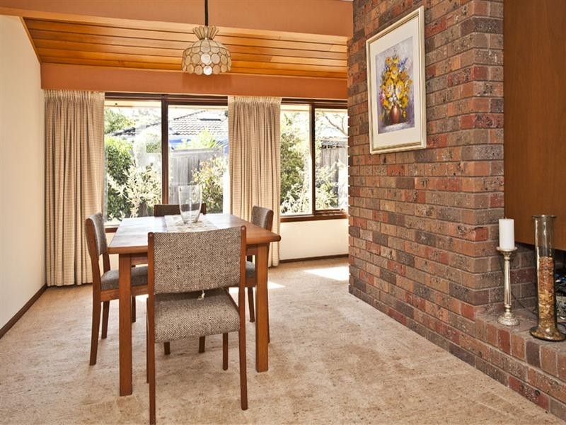 5 Glen Tower Drive, Glen Waverley VIC 3150