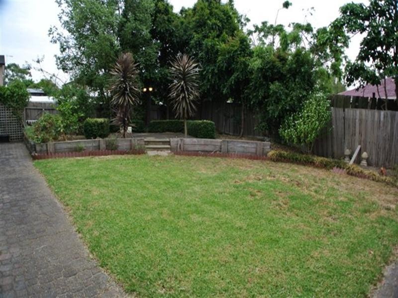 102 Capital Avenue, Glen Waverley VIC 3150