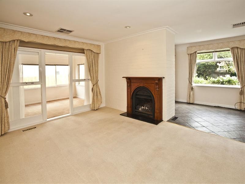 4 Sagan Court, Glen Waverley VIC 3150