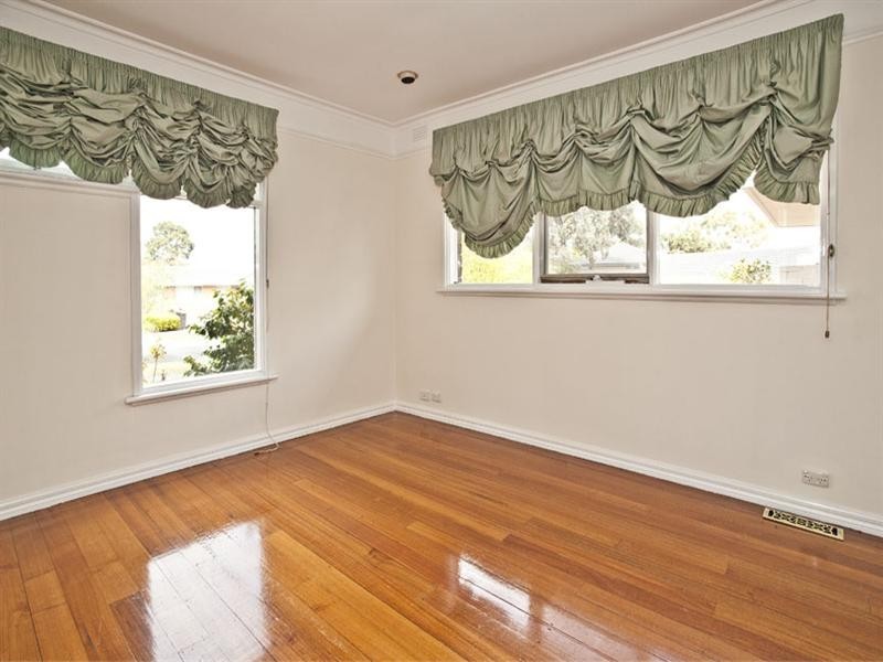 4 Sagan Court, Glen Waverley VIC 3150