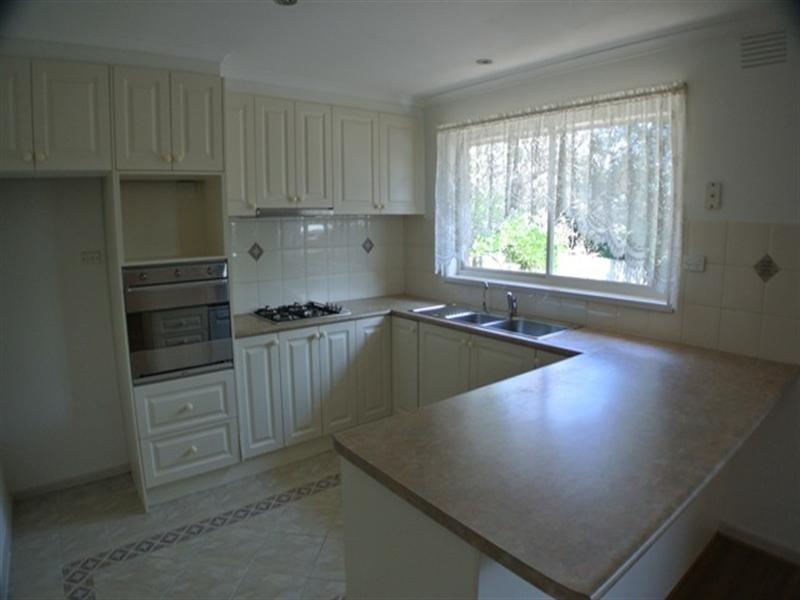 6 Myriong Avenue, Vermont South VIC 3133