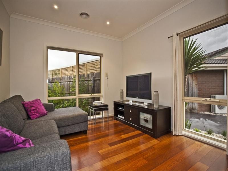 2/9 Jeanette Court, Mulgrave VIC 3170