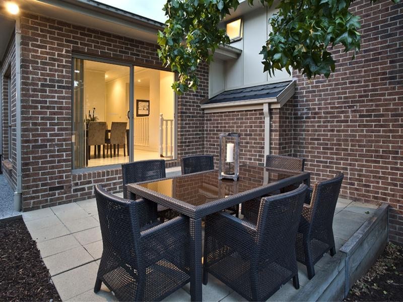 8/32-34 Burnett Street, Mitcham VIC 3132