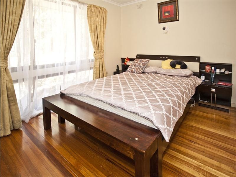 27 Charlotte Street, Glen Waverley VIC 3150