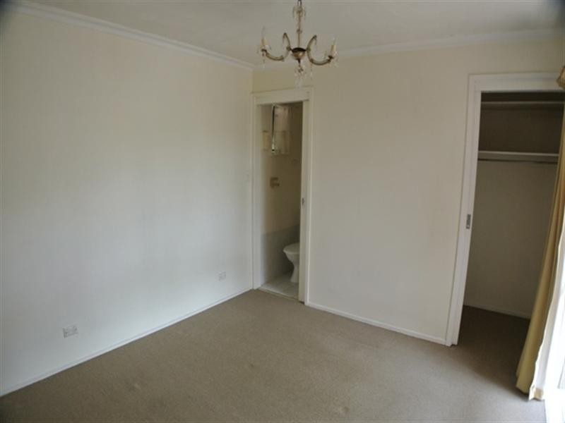 5 Brighton Street, Glen Waverley VIC 3150