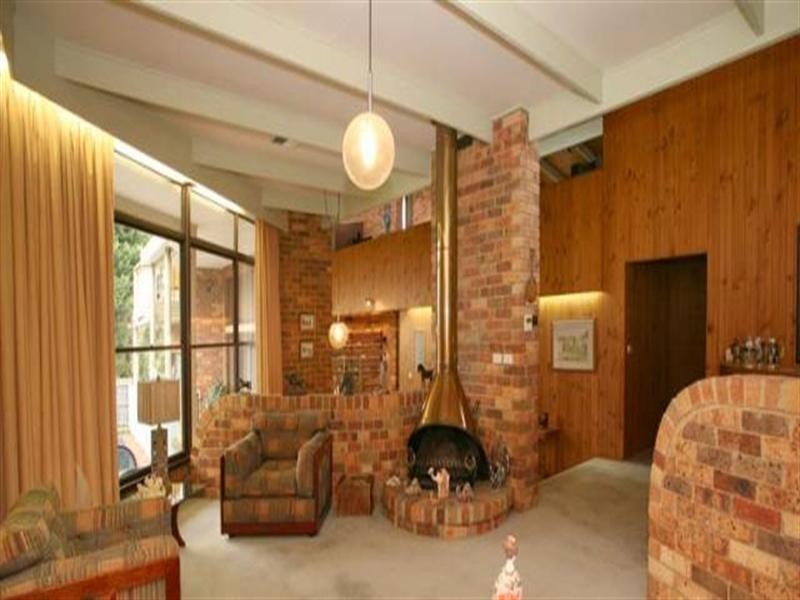 2 Delfin Court, Glen Waverley VIC 3150