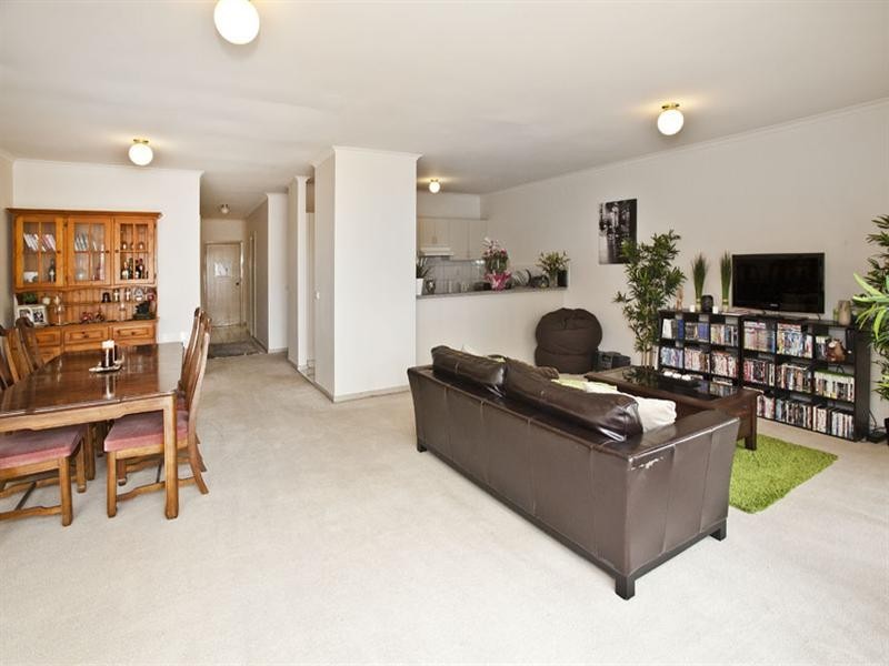 25 The Quadrangle, Glen Waverley VIC 3150