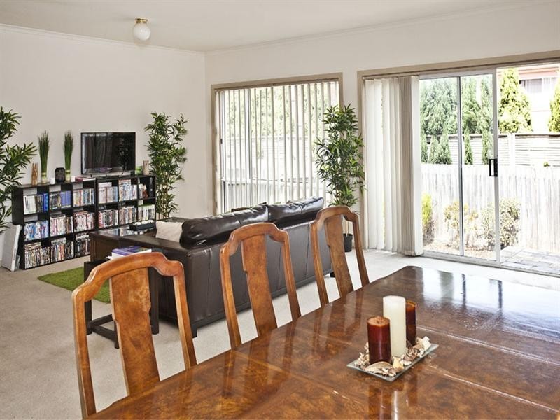25 The Quadrangle, Glen Waverley VIC 3150