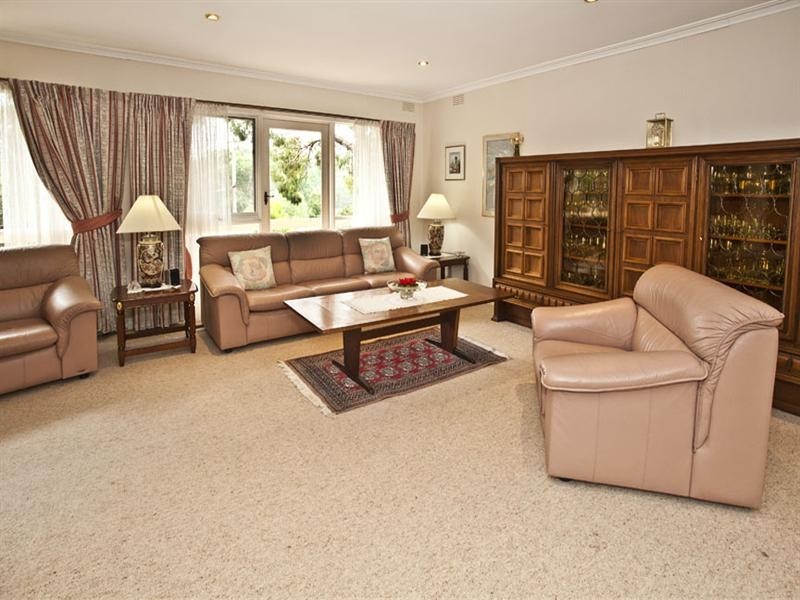 8 Lilian Street, Glen Waverley VIC 3150