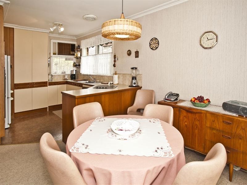 8 Lilian Street, Glen Waverley VIC 3150