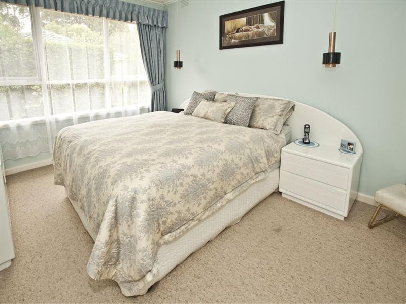 8 Lilian Street, Glen Waverley VIC 3150