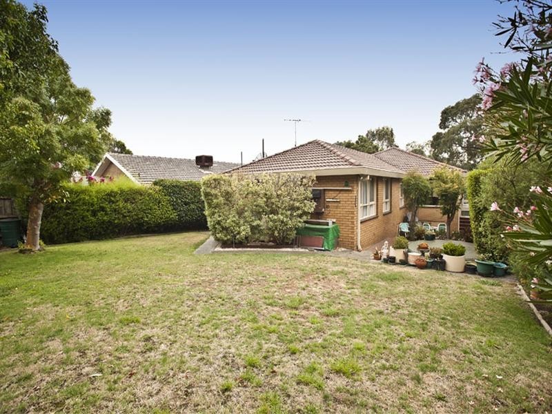 8 Lilian Street, Glen Waverley VIC 3150