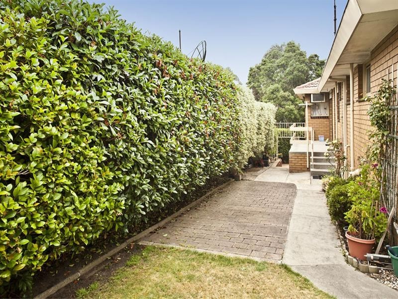 8 Lilian Street, Glen Waverley VIC 3150