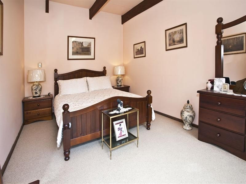 6 Strand Close, Glen Waverley VIC 3150