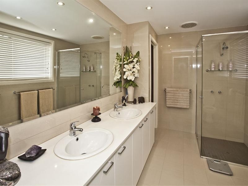 6 Strand Close, Glen Waverley VIC 3150