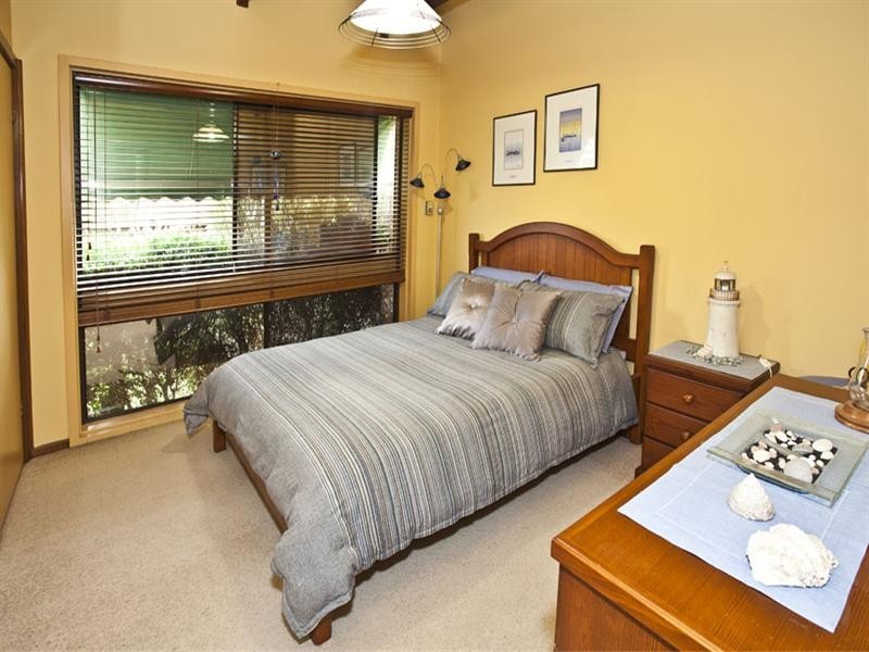 6 Strand Close, Glen Waverley VIC 3150