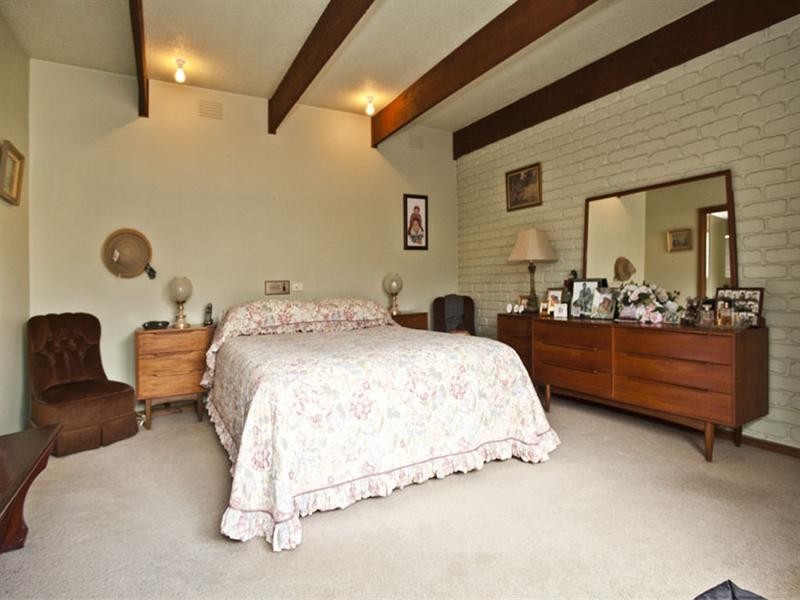 6 Strand Close, Glen Waverley VIC 3150