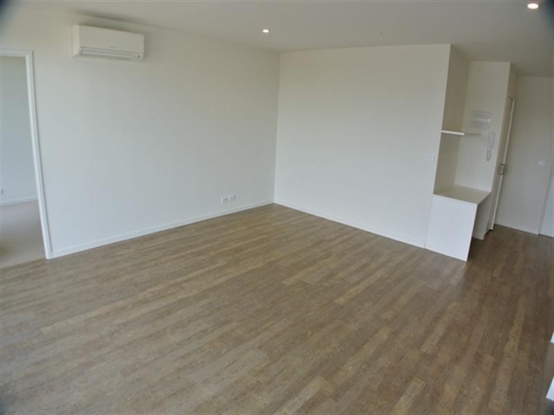 1112/39-55 Kingsway, Glen Waverley VIC 3150