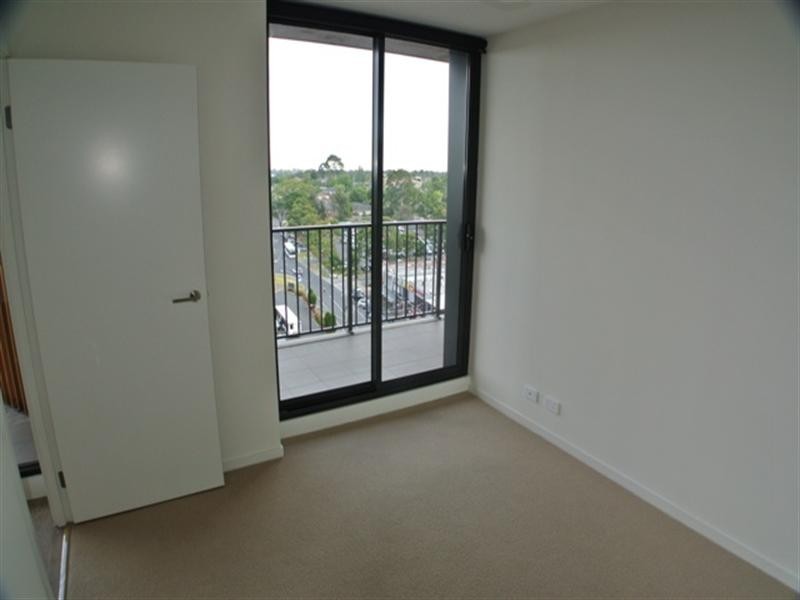 1112/39-55 Kingsway, Glen Waverley VIC 3150