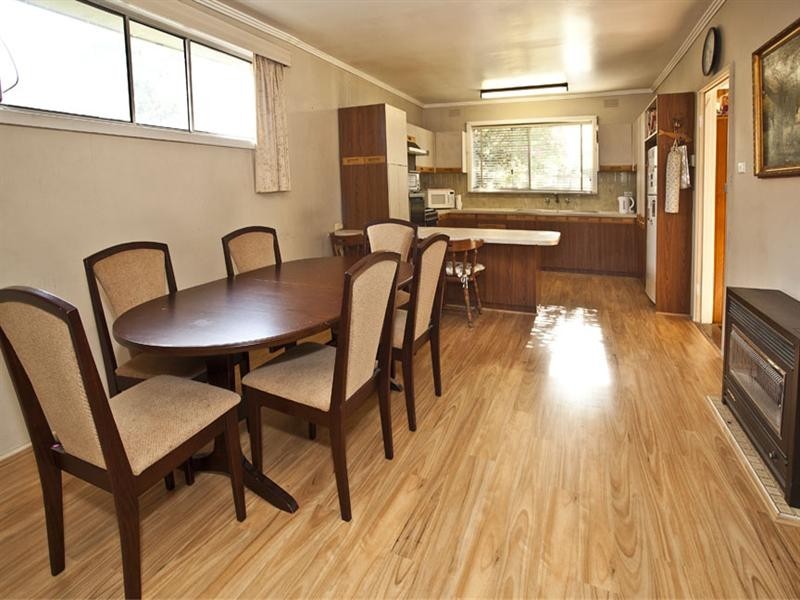 13 Fernhill Street, Glen Waverley VIC 3150