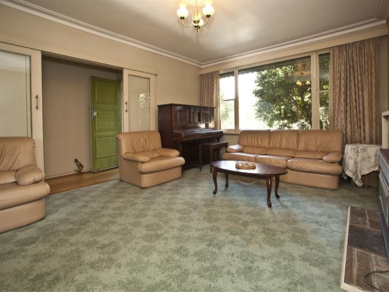 13 Fernhill Street, Glen Waverley VIC 3150