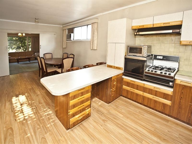 13 Fernhill Street, Glen Waverley VIC 3150