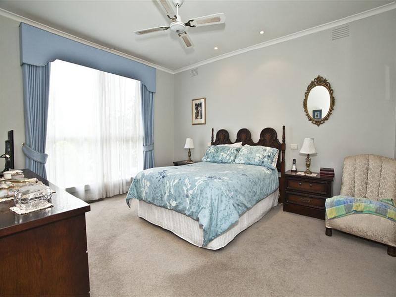 49 Atheldene Drive, Glen Waverley VIC 3150