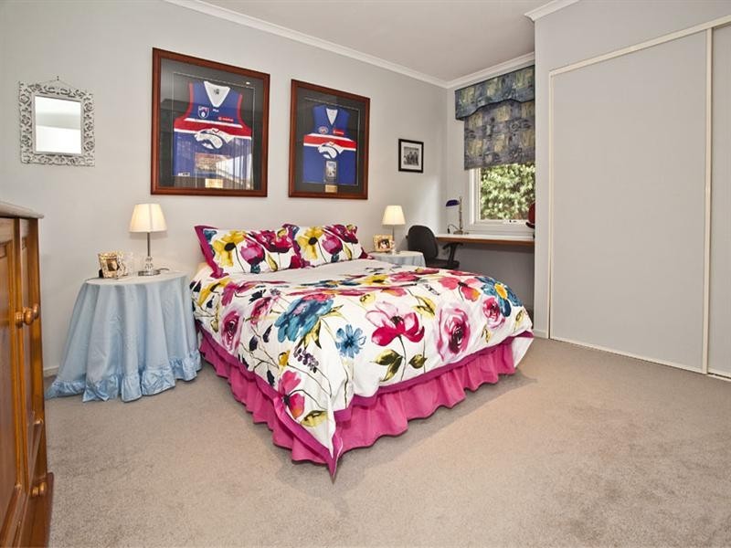 49 Atheldene Drive, Glen Waverley VIC 3150