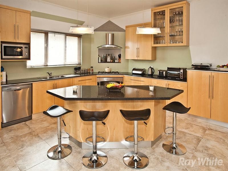 41 Montbrae Circuit, Narre Warren North VIC 3804