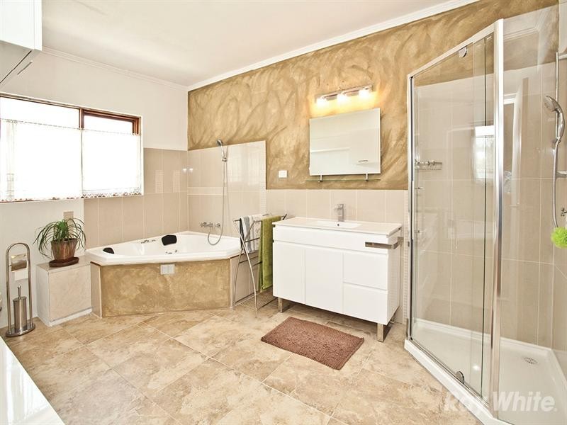 41 Montbrae Circuit, Narre Warren North VIC 3804