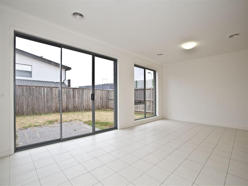 39 Brunton Crescent, Mulgrave VIC 3170