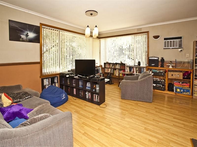 1 Arianne Road, Glen Waverley VIC 3150