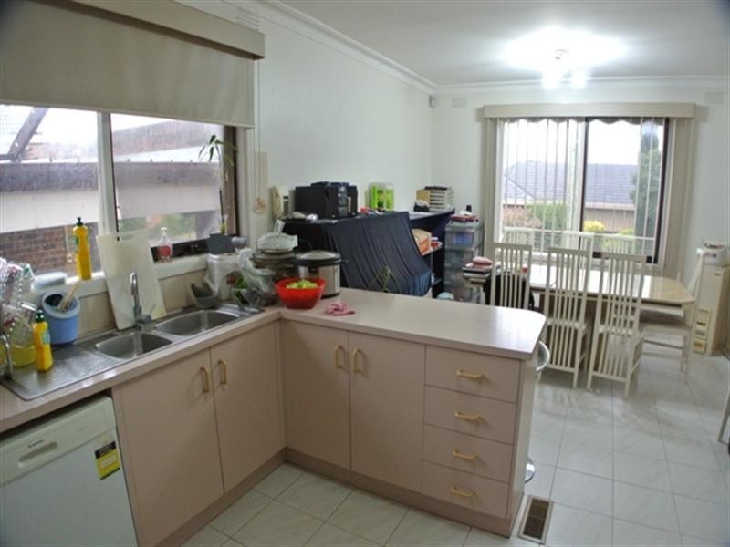 1/10 Rob Roy Street, Glen Waverley VIC 3150