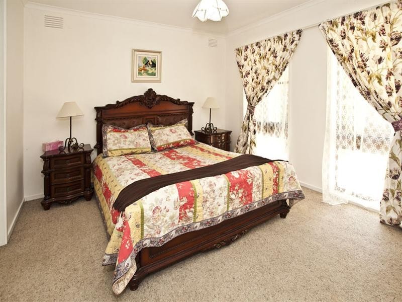 4 Weron Court, Vermont South VIC 3133