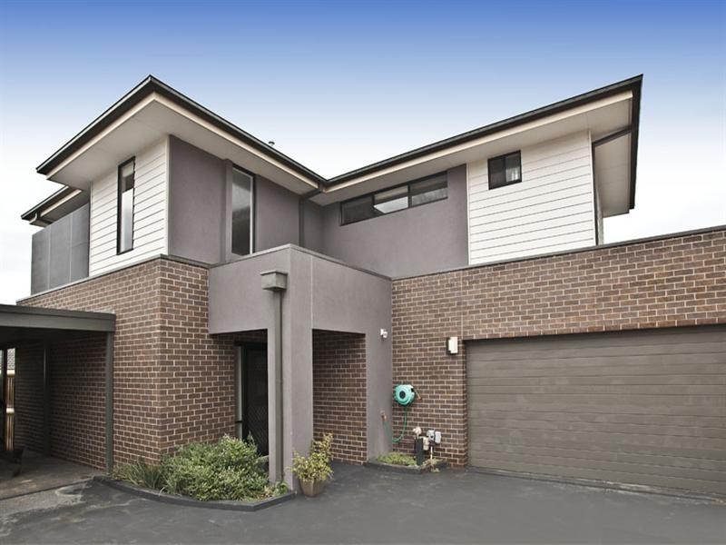 2/1 Giselle Avenue, Wantirna South VIC 3152