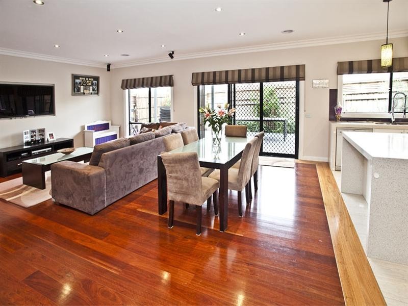 2/1 Giselle Avenue, Wantirna South VIC 3152