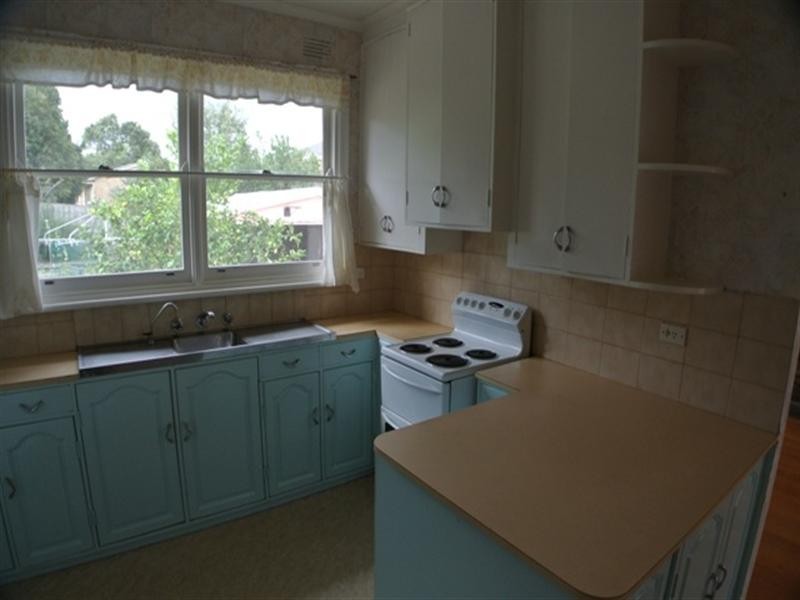 9 Garrisson Drive, Glen Waverley VIC 3150