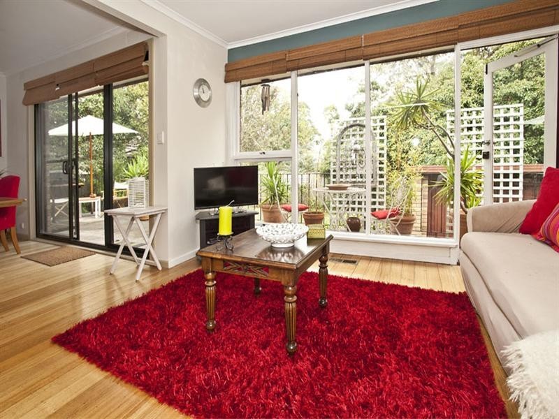 11 Snowden Drive, Glen Waverley VIC 3150