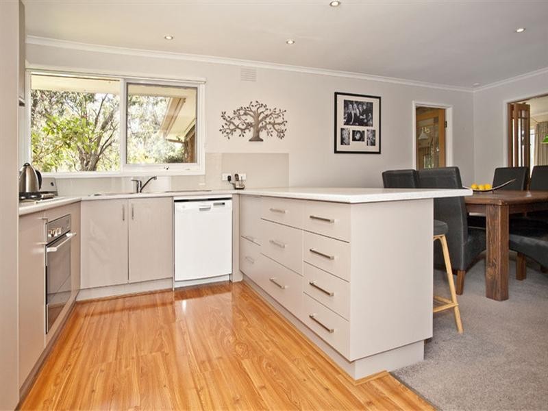 49 Mary Avenue, Wheelers Hill VIC 3150