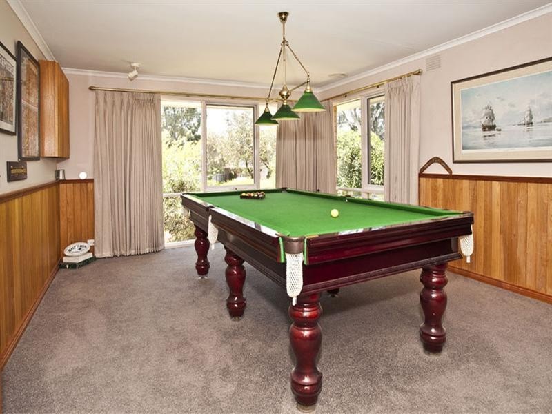 49 Mary Avenue, Wheelers Hill VIC 3150