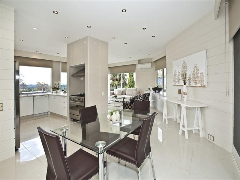 4 Stirling Crescent, Glen Waverley VIC 3150
