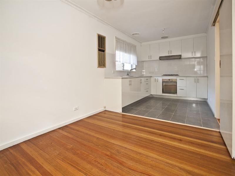 8 Academy Avenue, Wheelers Hill VIC 3150