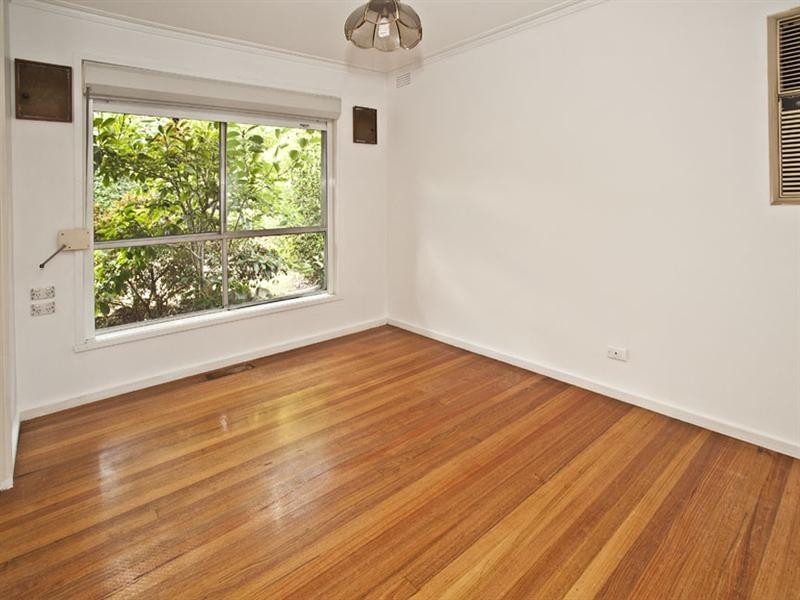 8 Academy Avenue, Wheelers Hill VIC 3150