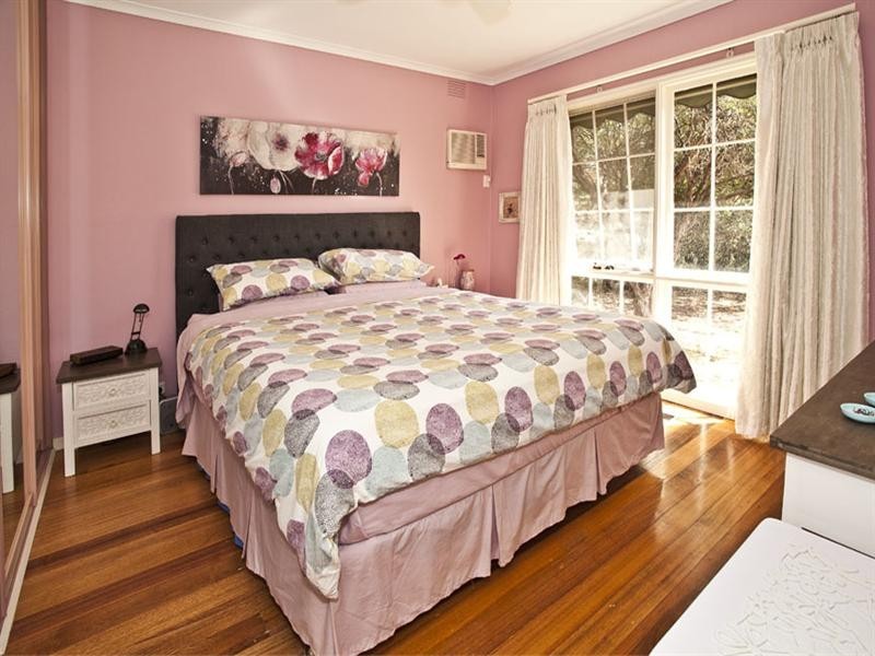 8 Settlers Court, Vermont South VIC 3133